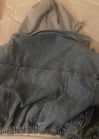 Gri Kapüşonlu Düğmeli Kadın Denim Ceket - Görsel 3