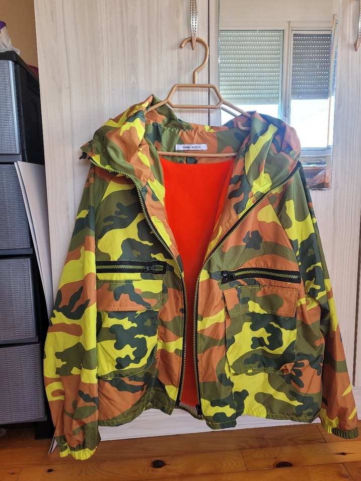 Kamuflaj desenli yağmurluk - Görsel 3