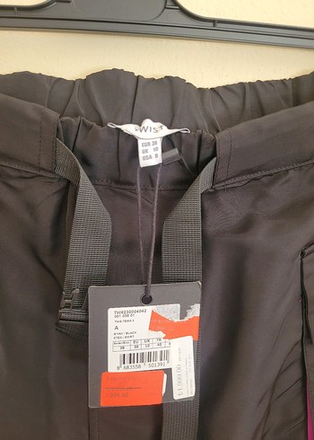 Mor Detaylı Siyah Uzun Kemerli Etek - Görsel 3