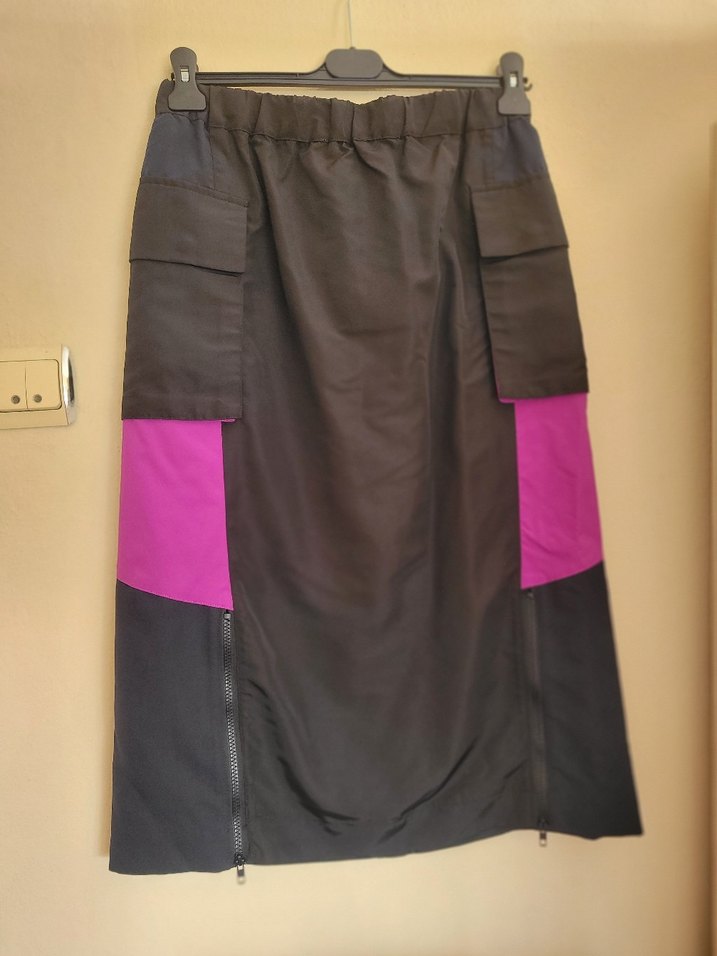 Mor Detaylı Siyah Uzun Kemerli Etek - Görsel 2