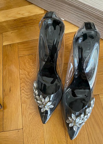 Siyah Parlak Taşlı Stiletto Kadın Abiye Ayakkabı