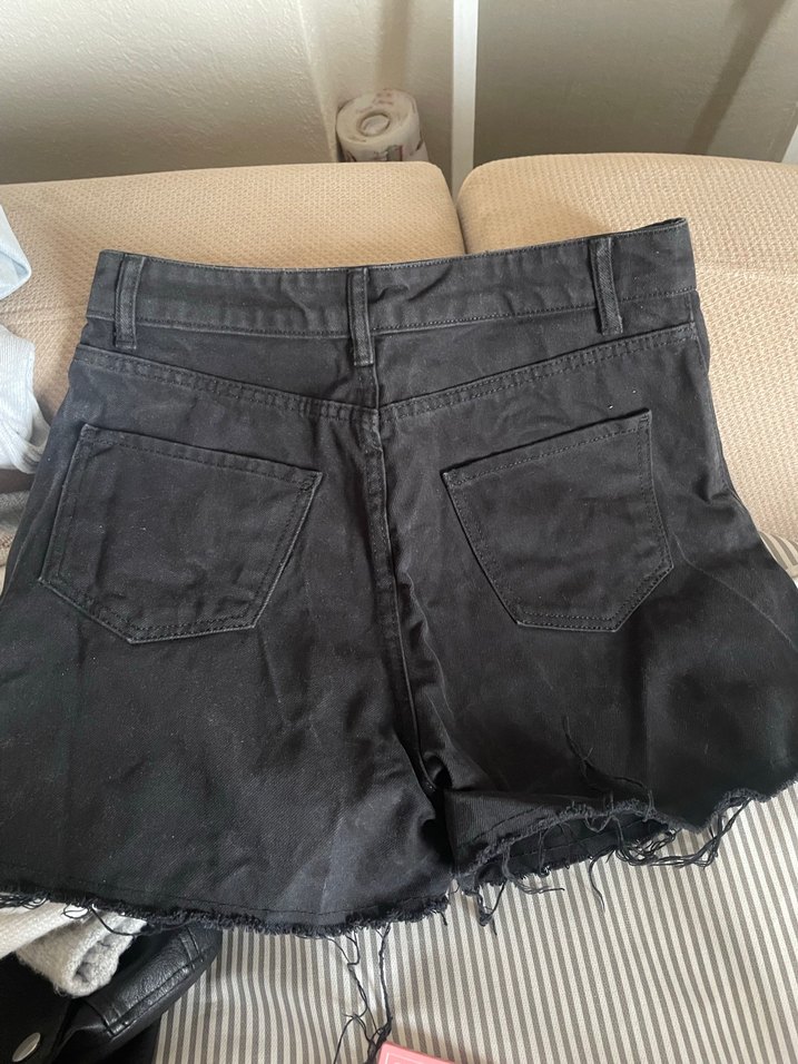 Siyah Kadın Kot Şort - Görsel 2