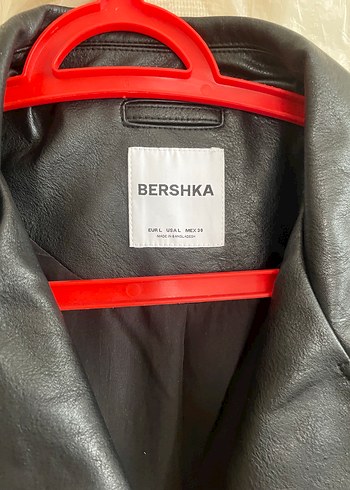 Bershka siyah deri ceket - Görsel 3