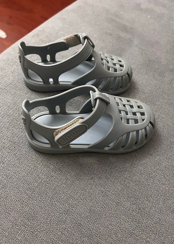 24 Beden mavi Renk İgor sandalet