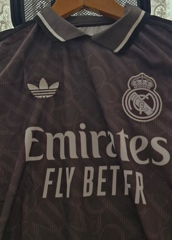 xl Beden siyah Renk REAL MADRID ÖZEL SERI YAKALİ FORMA (XL)
