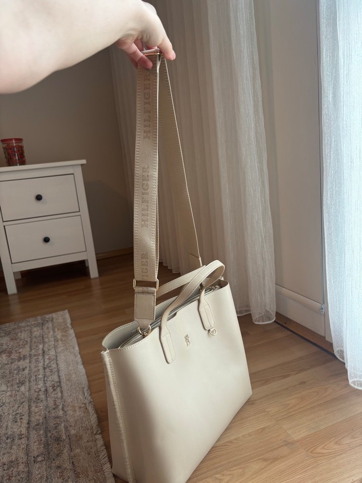 Tommy omuz çantası - Görsel 3