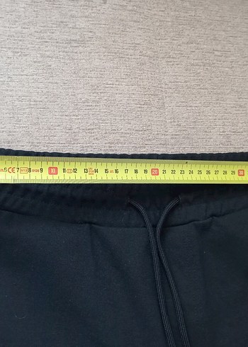 Siyah Fermuarlı Erkek Şort - Görsel 2