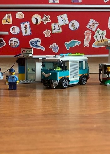 Diğer Lego City Mavi ve Gri Benzin İstasyonu Seti