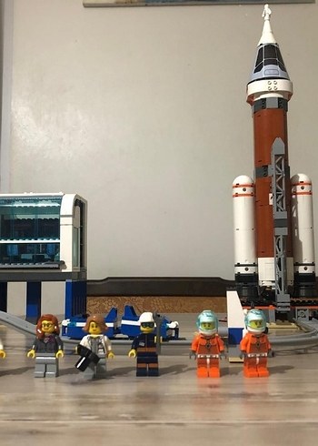 Beden Lego City Uzay Roketi ve Fırlatma Alanı