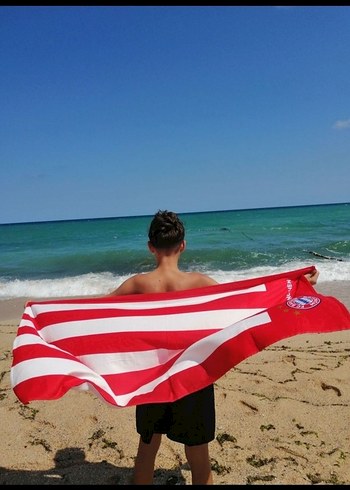  Beden FC Bayern Münih Baskılı Kırmızı Plaj Havlusu