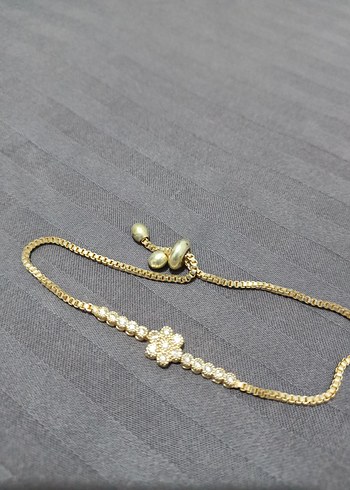 Zincir Detaylı Altın Renk Minimalist Bileklik - Görsel 2