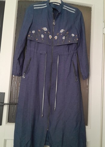 Nakışlı Uzun Denim Kadın Kaban