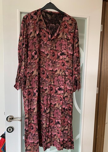 Düğmeli Uzun Bohem Pembe Elbise - Görsel 3