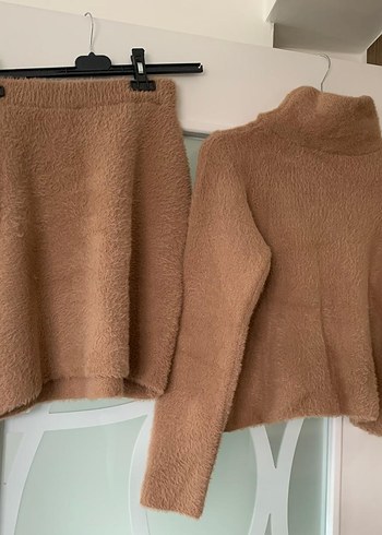 Bej Kadın Boğazlı Triko Kazak ve etek - Görsel 2