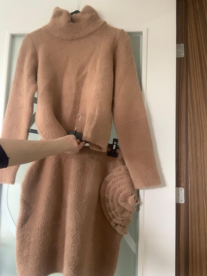 Bej Kadın Boğazlı Triko Kazak ve etek - Görsel 3