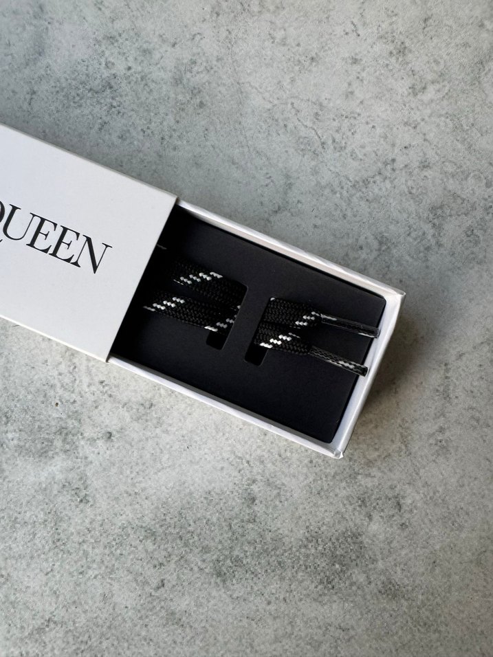 Alexander McQueen Siyah Bağcık - Görsel 4