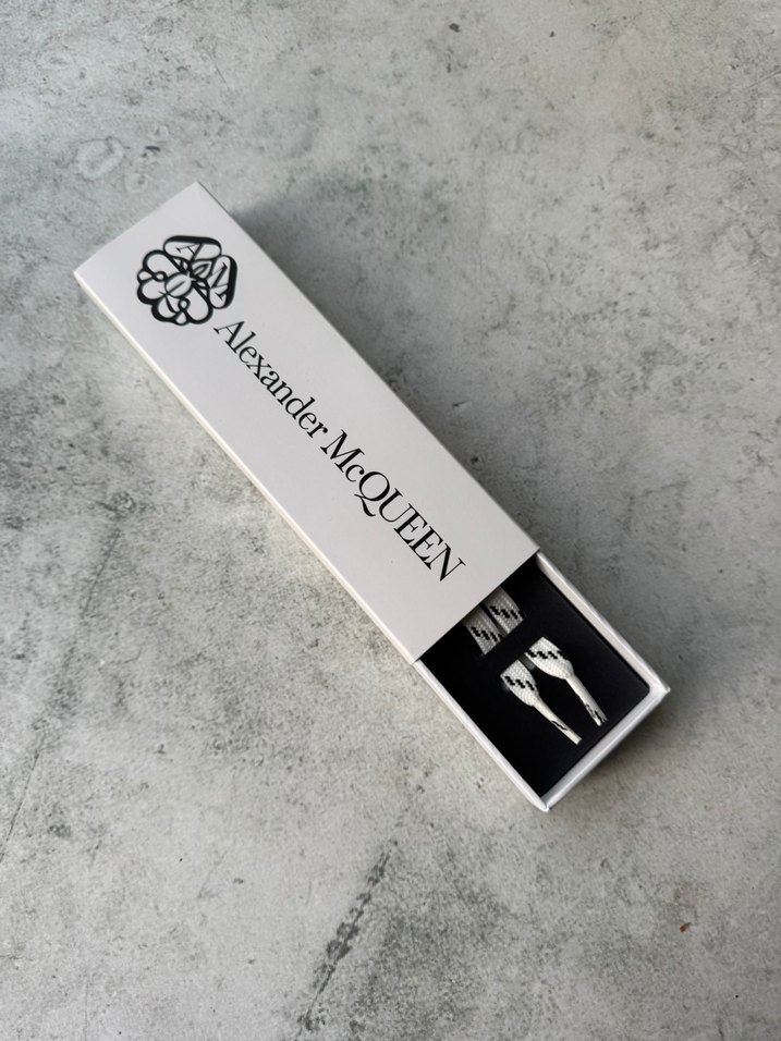 Alexander McQueen Beyaz Bağcık - Görsel 3