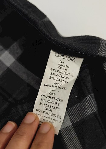 Düğmeli Gri Ekoseli Kadın Mini Şort - Görsel 4