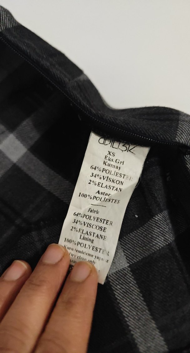 Düğmeli Gri Ekoseli Kadın Mini Şort - Görsel 4