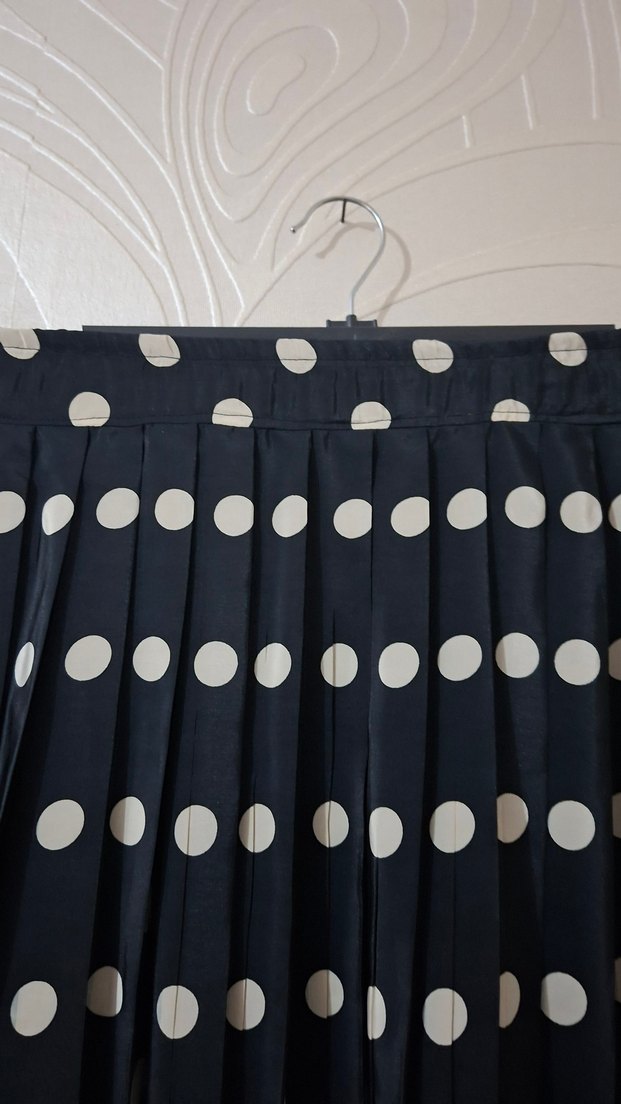 siyah Puantiyeli Pileli Midi Etek 40 42 uygundur sıfır urun - Görsel 3