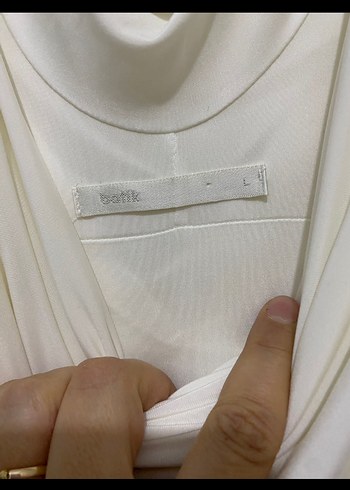 Batik Beyaz Kolsuz Drapeli Uzun Tulum - Görsel 3