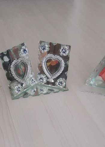 Kalpli ve Çiçekli Dekoratif Aynalar