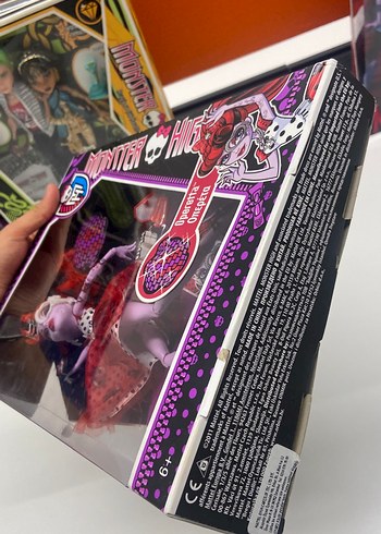 Beden Renk Monster High Kırmızı Operetta Bebek