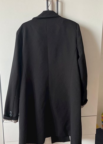 Siyah Düğmeli Uzun kaban - Görsel 4