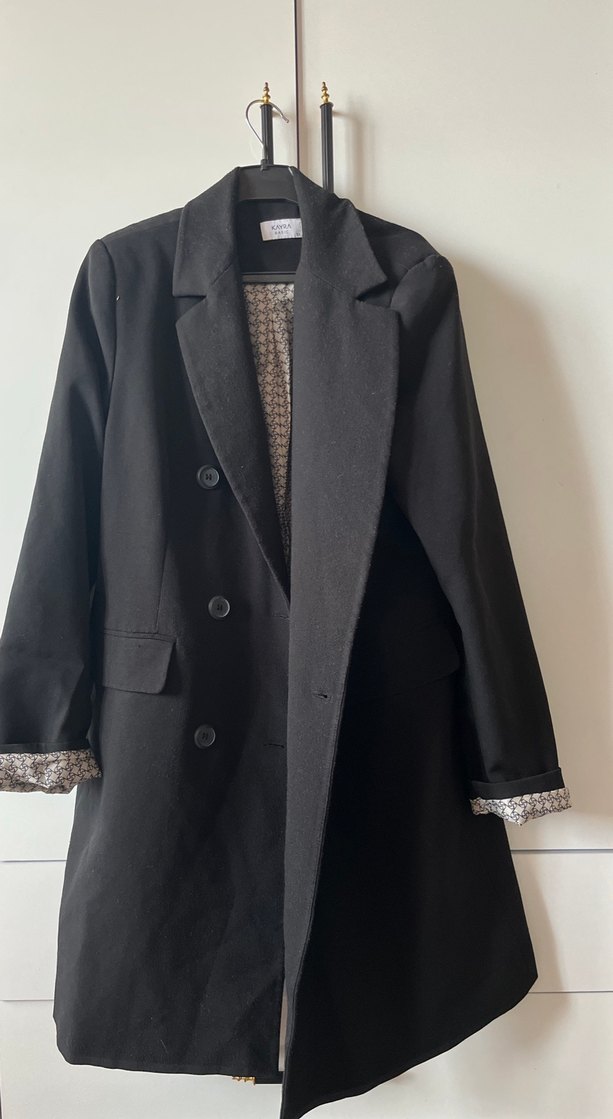 Siyah Düğmeli Uzun kaban - Görsel 3