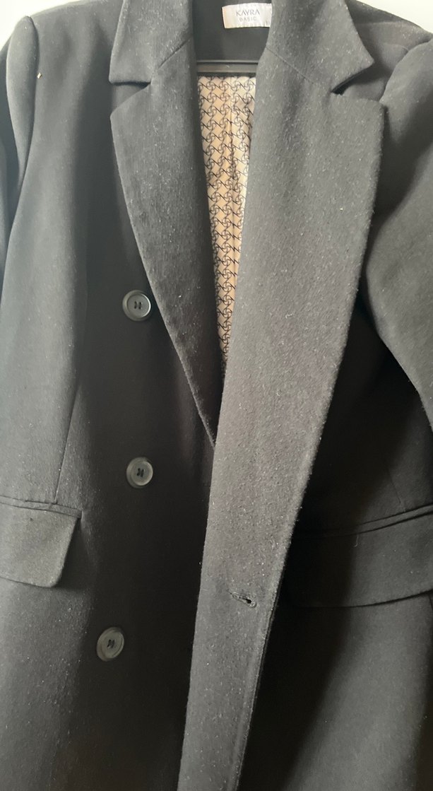 Siyah Düğmeli Uzun kaban - Görsel 2