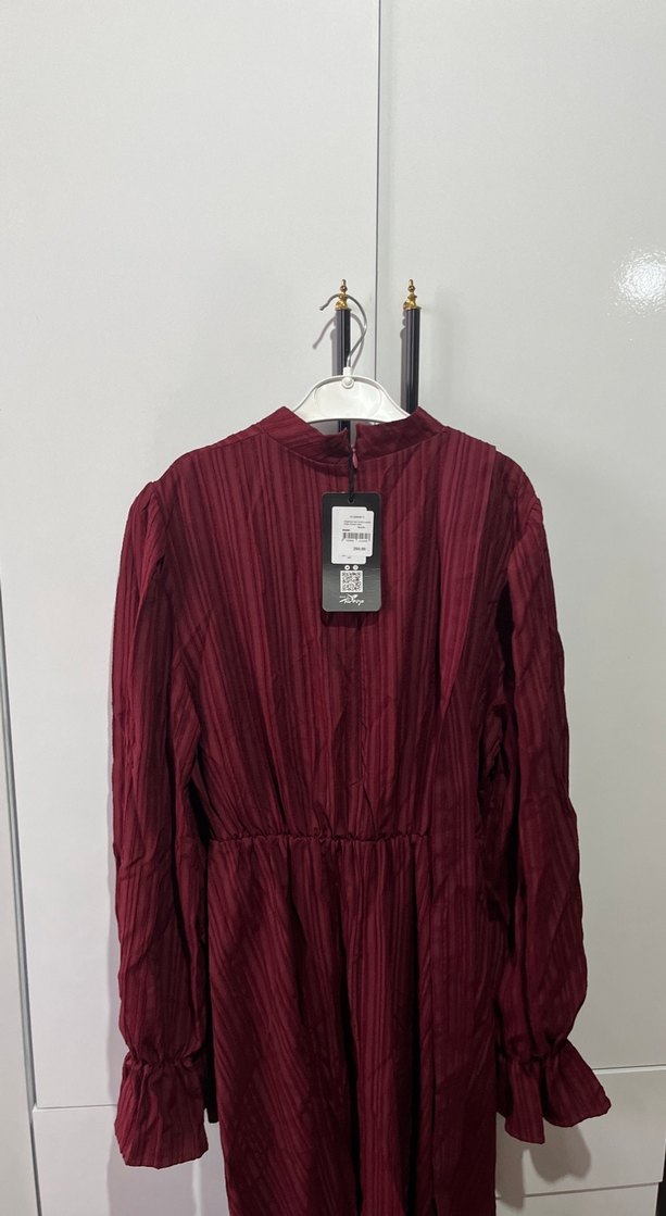 Bordo Piliseli Uzun Keten Elbise - Görsel 3