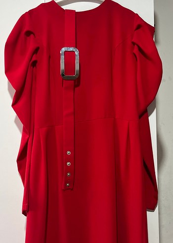 Kemer Detaylı Kırmızı Uzun Elbise - Görsel 2