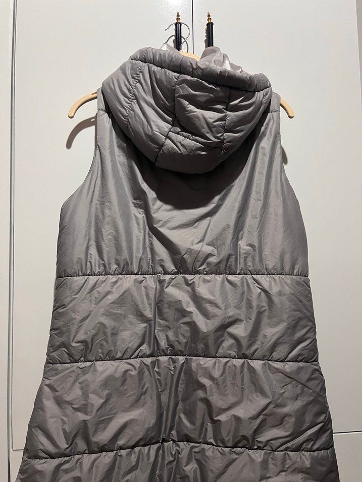 Gri Kapüşonlu Kadın Şişme Yelek - Görsel 3