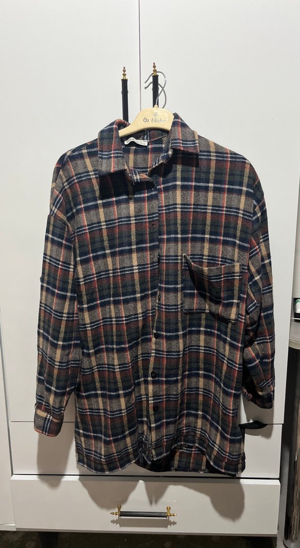 Düğmeli Uzun Kollu Kadın Gömlek - Görsel 2