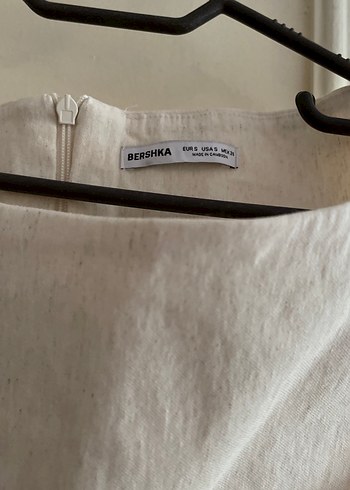 s Beden Drapeli Kolsuz Beyaz bershka elbise