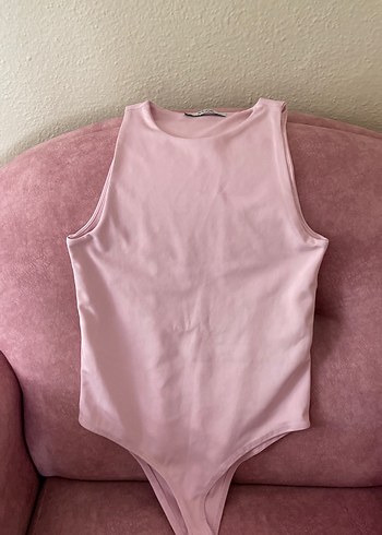 Pembe Yüksek Yakalı Kolsuz çıt çıtlı body