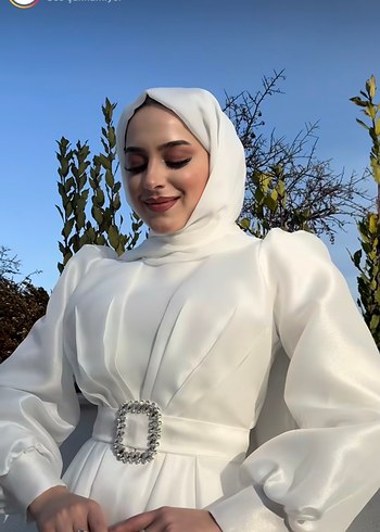 38 Beden Beyaz Uzun Kollu Aysun Abiye