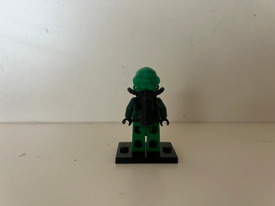 Lego Ninjago Lloyd Seabound Minifigürü - Görsel 2