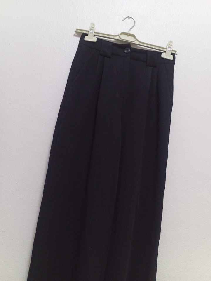 Siyah Kadın Midi Kumaş Pantolon - Görsel 5