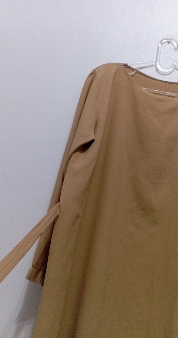 Bej Uzun Keten Elbise - Görsel 3