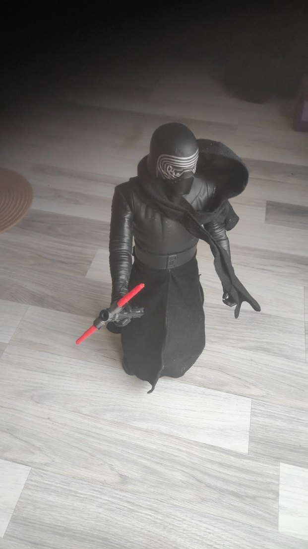 Siyah Kylo Ren Aksiyon Figürü - Görsel 4