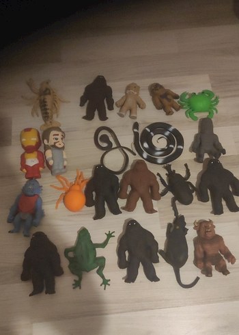 Çok Renkli Aksiyon Figürleri Seti - Görsel 3