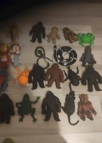 Çok Renkli Aksiyon Figürleri Seti - Görsel 2