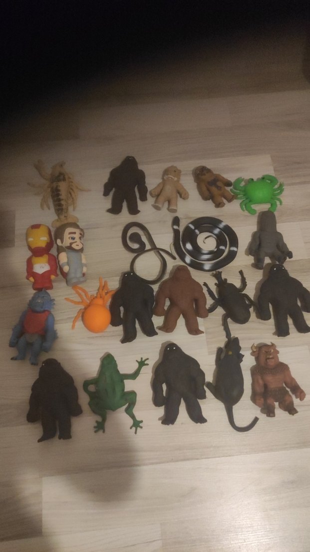 Çok Renkli Aksiyon Figürleri Seti - Görsel 3