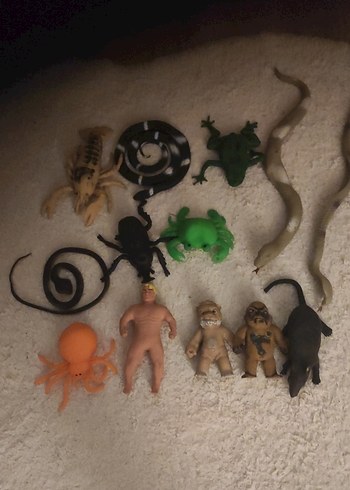 Çeşitli Renklerde Hayvan ve İnsan Figürleri - Görsel 2