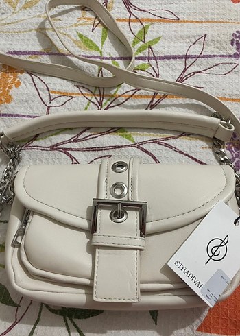 Stradivarius çanta