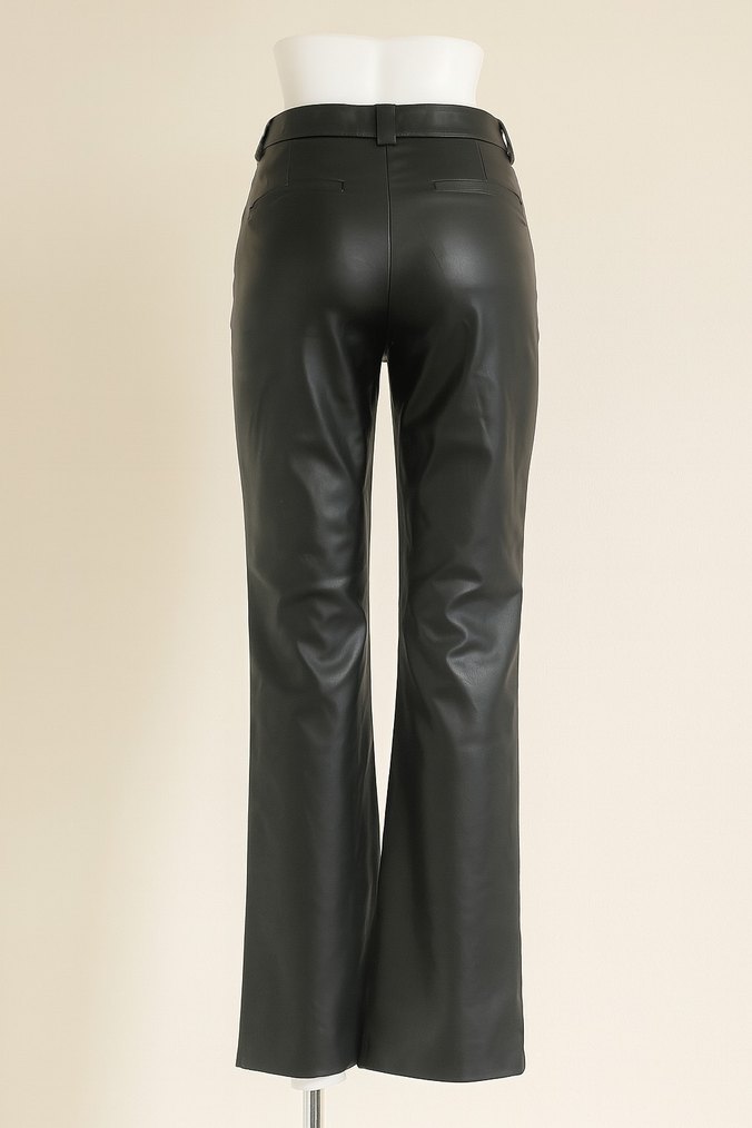 Zara Kadın Siyah Deri Midi Şort - Görsel 2