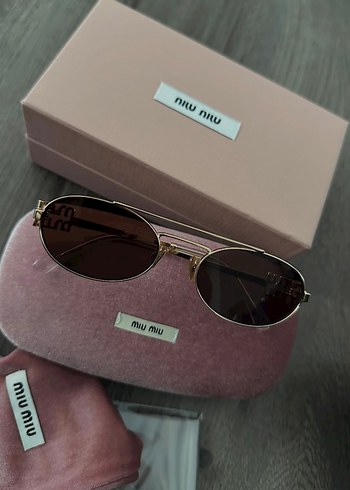 Miu Miu Bej Modern Klasik Kadın Güneş Gözlüğü