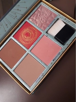 benefit blush palette