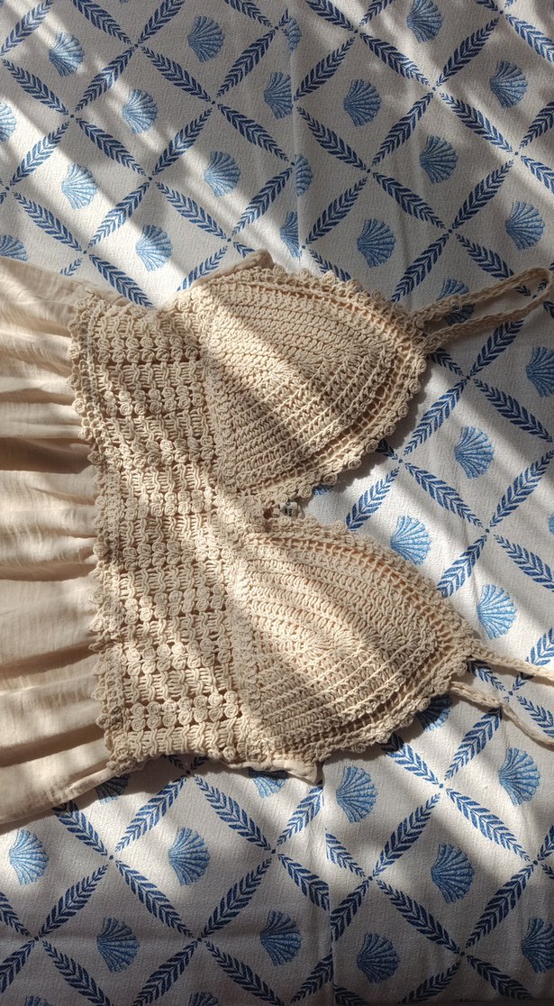 Krem renk yazlık ip askılı göğüs dekolteli midi elbise - Görsel 3